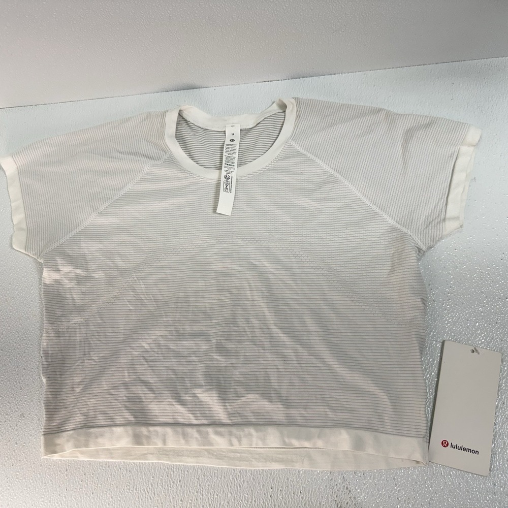 Lululemon Swift Tech Cropped Short Sleeve 2.0, Women's White 14 / Spot on Back